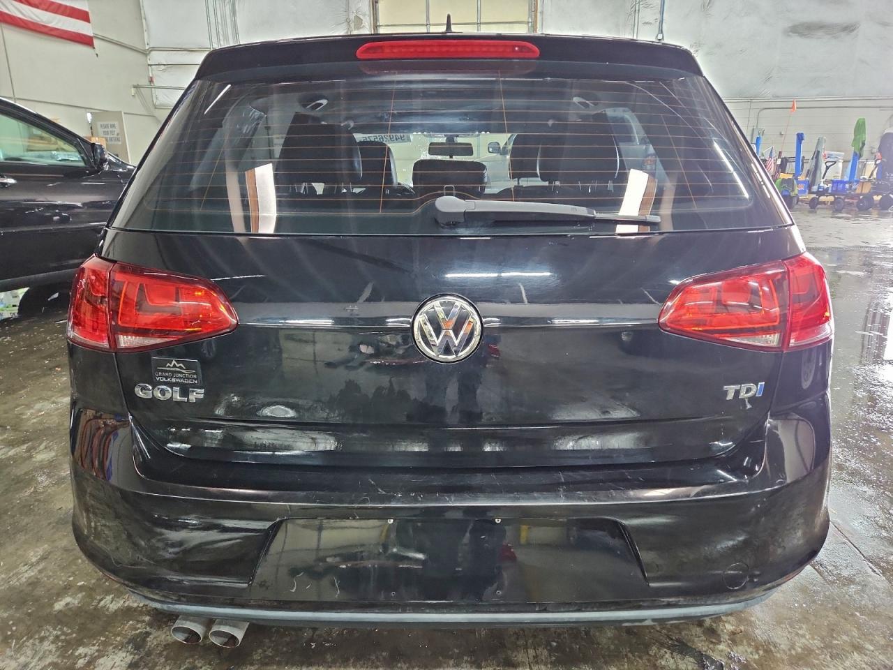 2015 VOLKSWAGEN GOLF