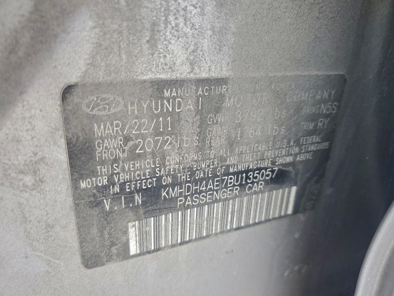 2011 HYUNDAI ELANTRA