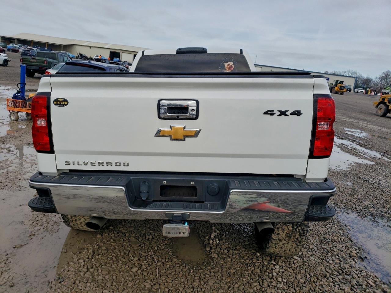 2018 CHEVROLET Silverado