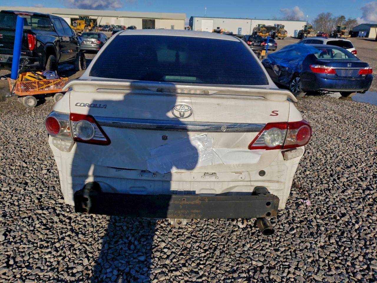 2013 TOYOTA COROLLA