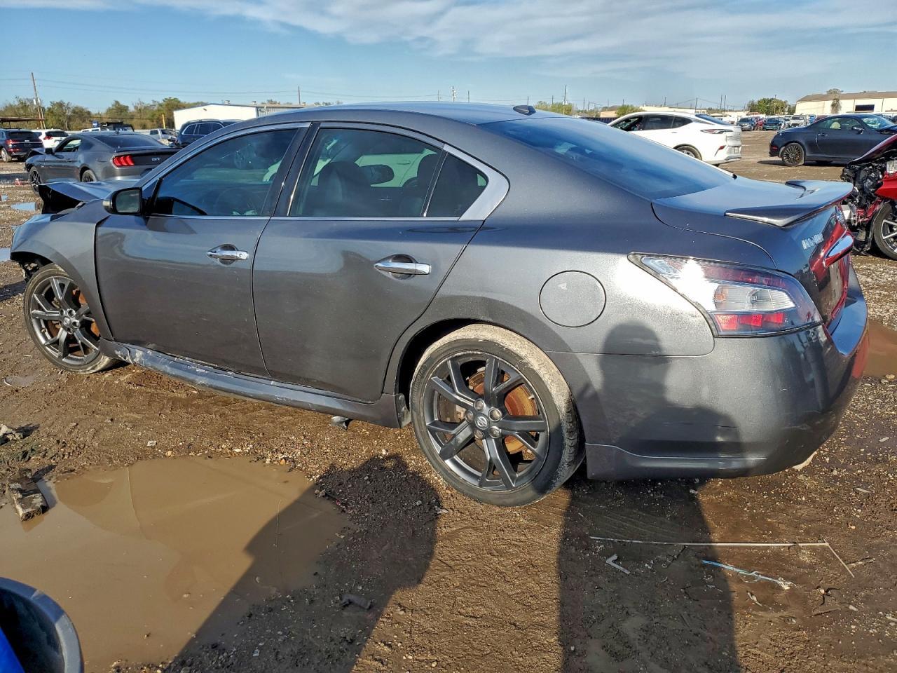 2014 NISSAN Maxima