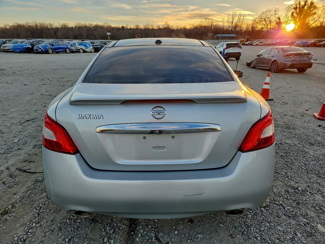 2011 NISSAN Maxima