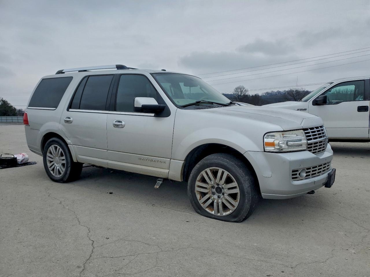 2010 LINCOLN Navigator