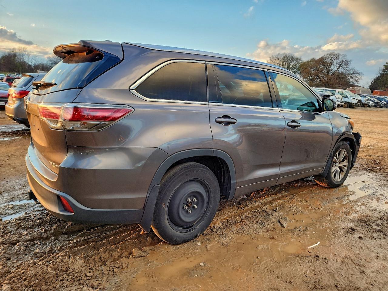 2015 TOYOTA HIGHLANDER