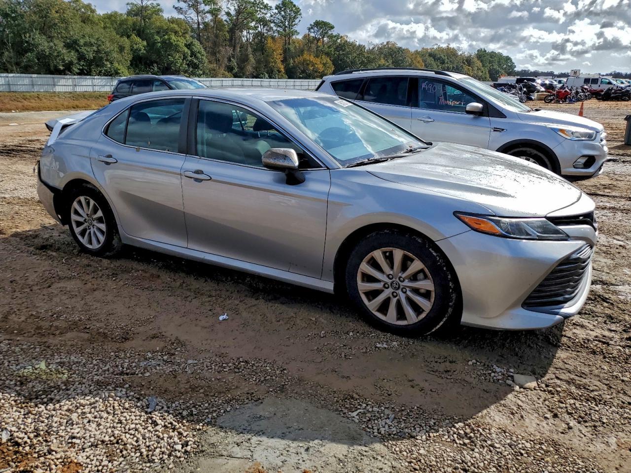 2018 TOYOTA CAMRY