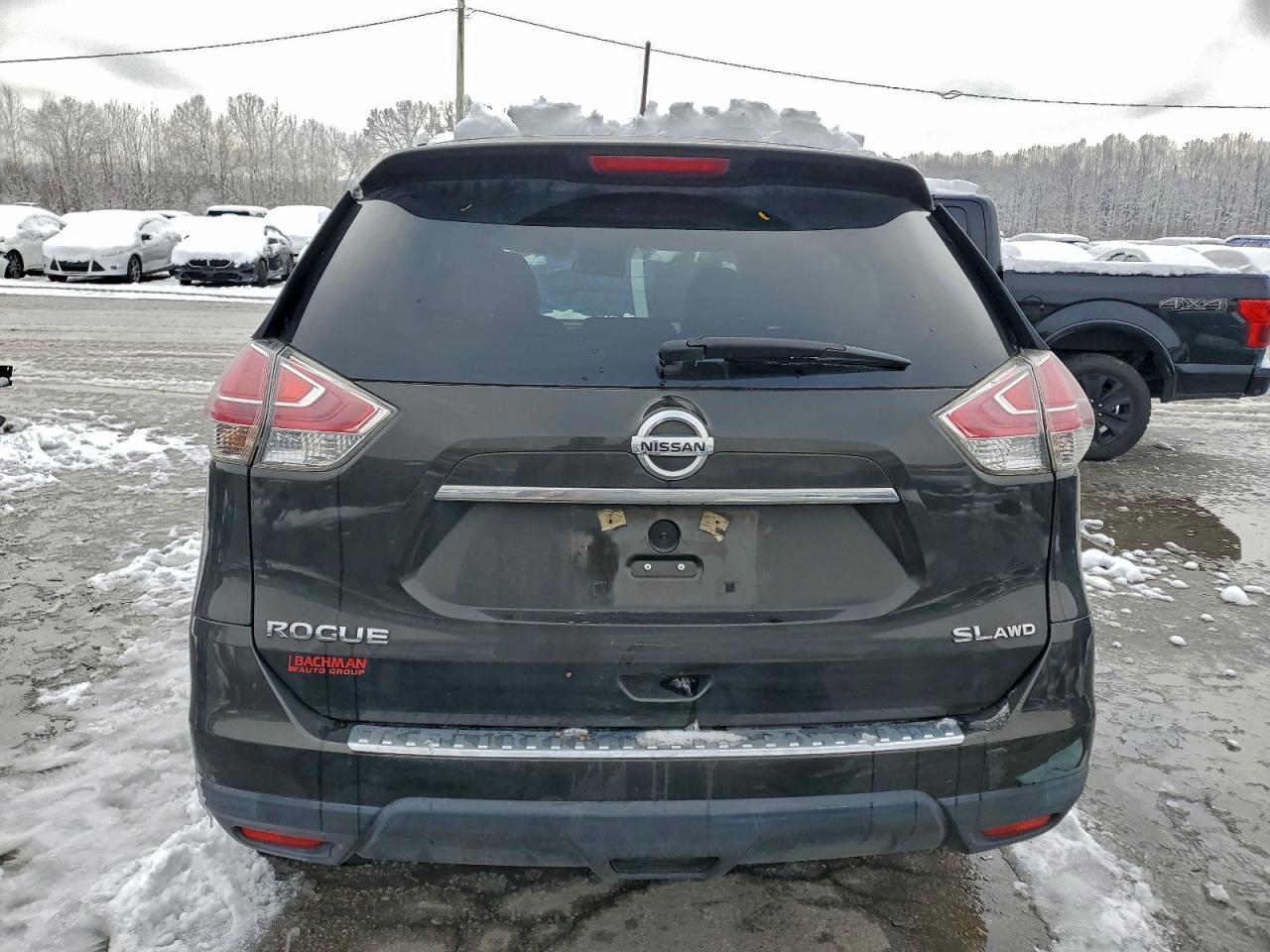 2015 NISSAN ROGUE
