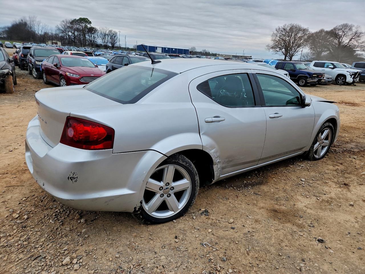 2011 DODGE Avenger