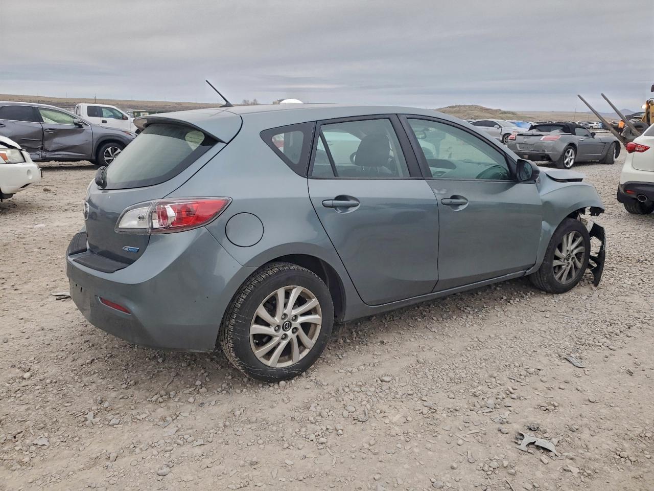 2013 MAZDA 3