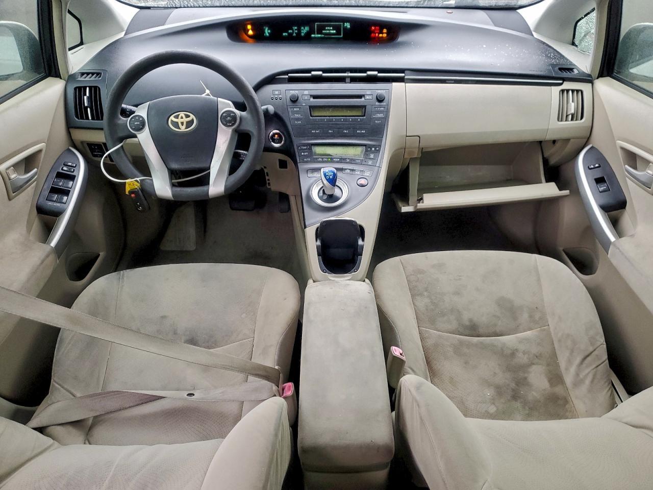 2011 TOYOTA PRIUS