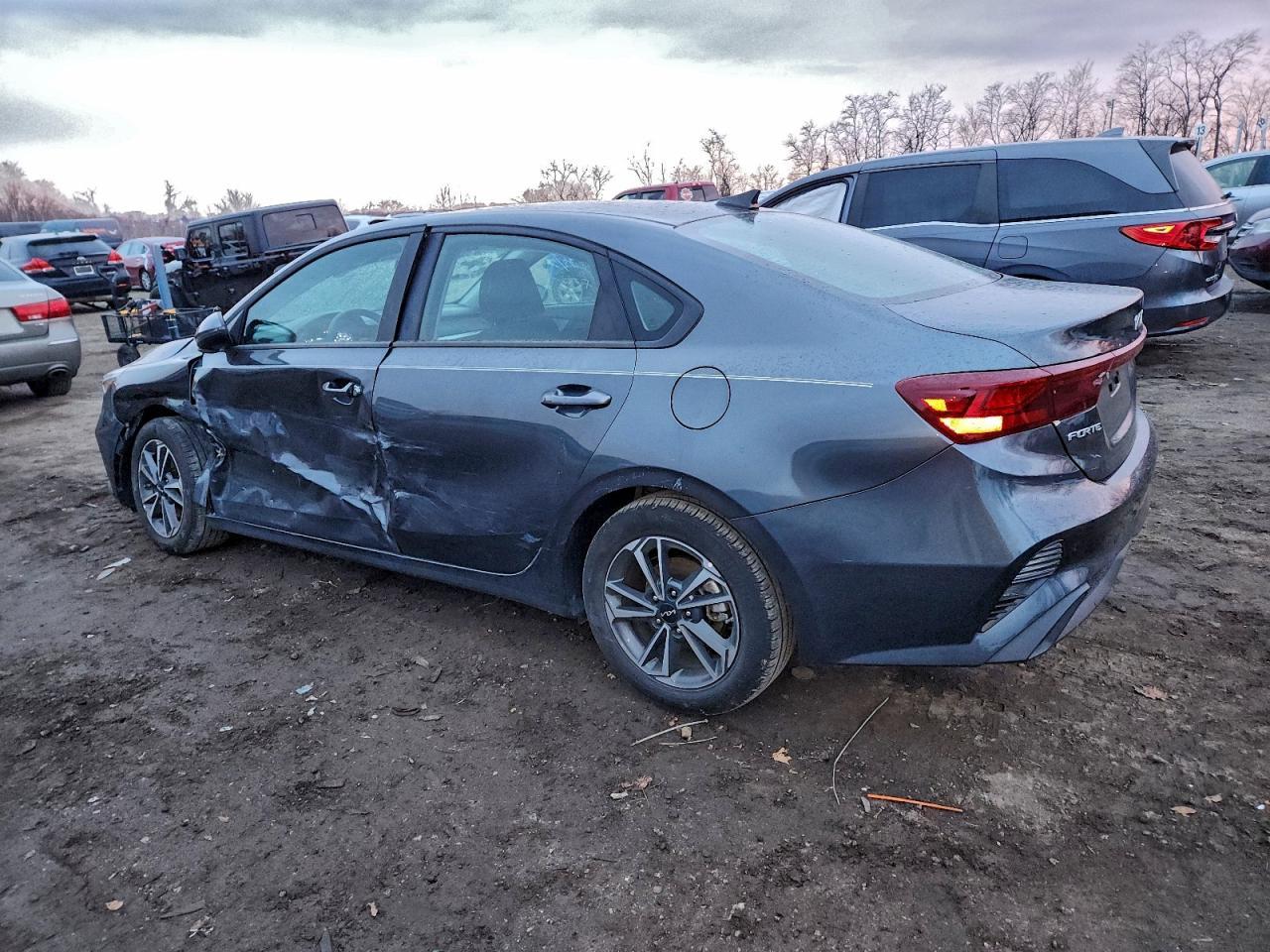 2024 KIA FORTE