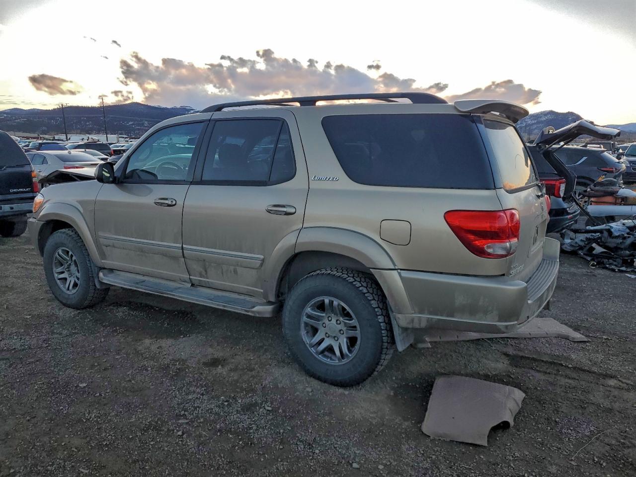 2005 TOYOTA Sequoia