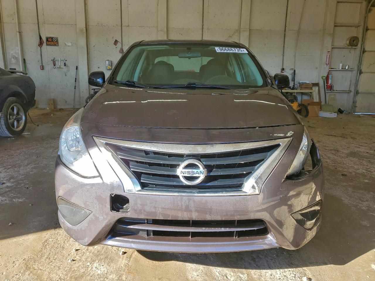 2015 NISSAN VERSA