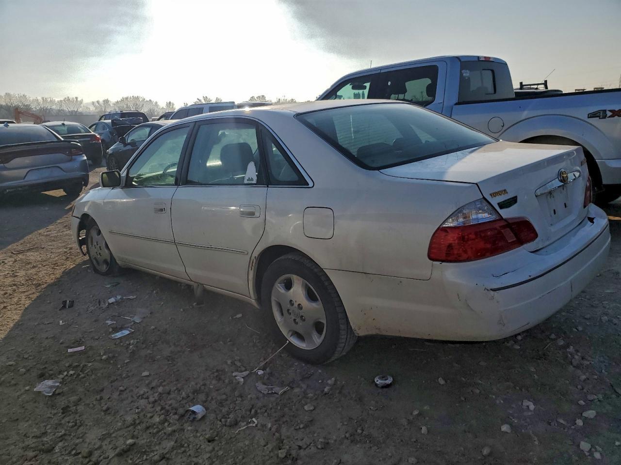 2003 TOYOTA Avalon