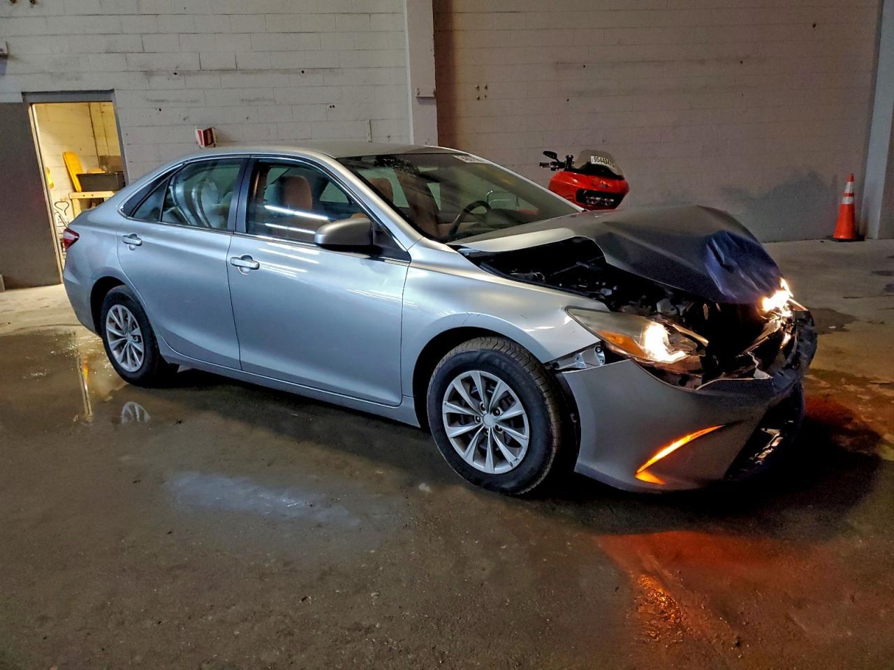 2015 TOYOTA CAMRY