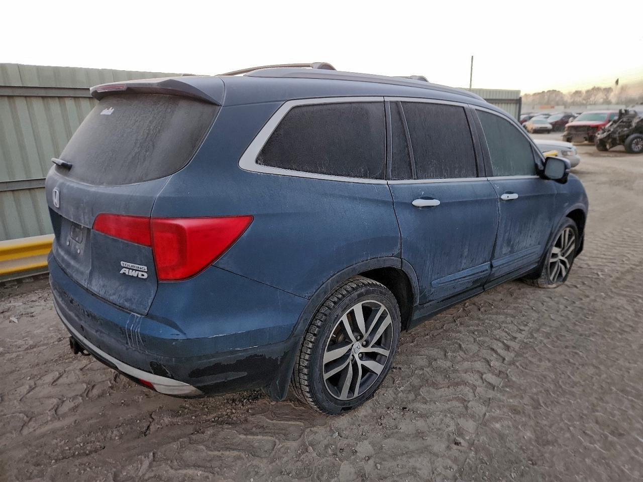 2017 HONDA PILOT