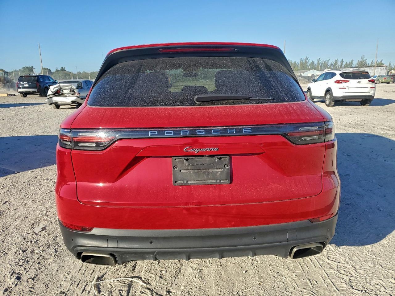 2021 PORSCHE CAYENNE