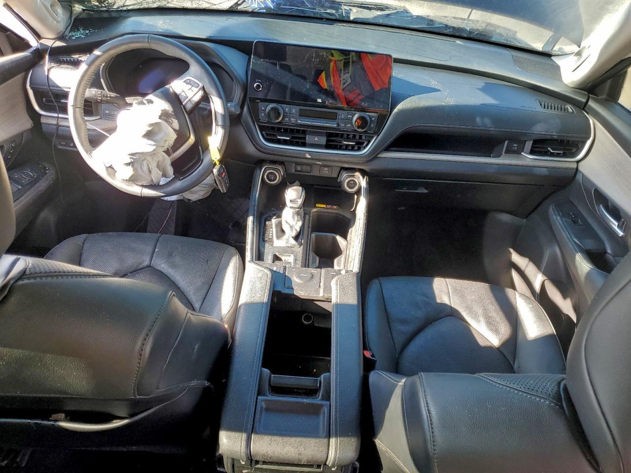 2024 TOYOTA HIGHLANDER