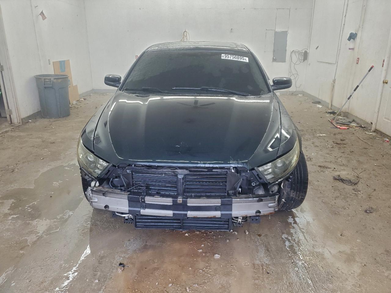 2014 FORD Taurus