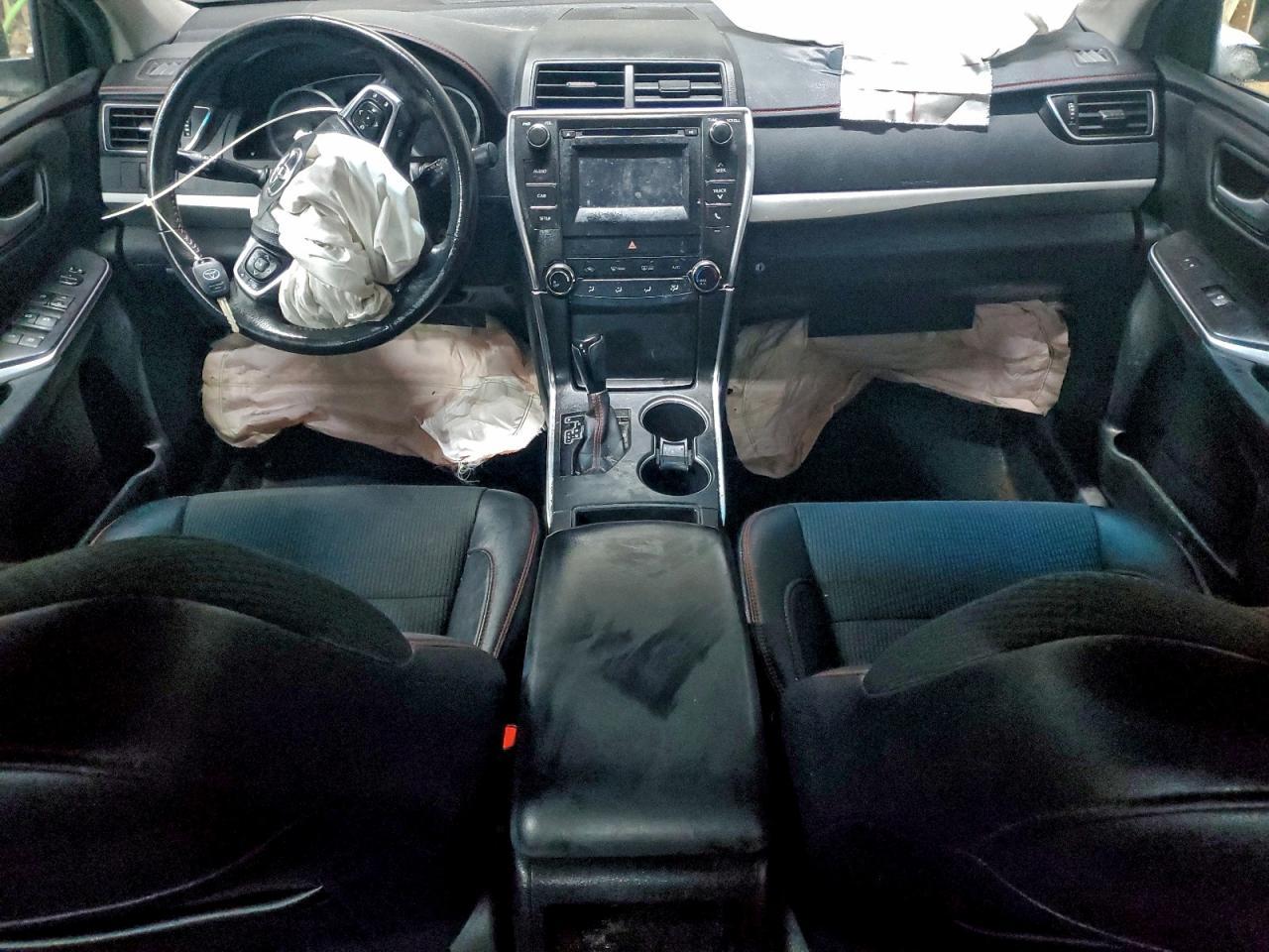 2017 TOYOTA CAMRY