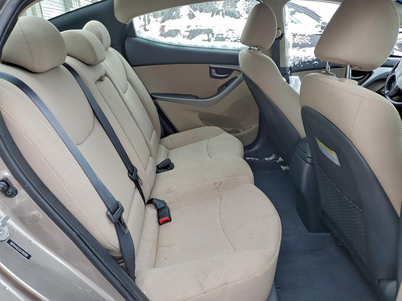 2016 HYUNDAI ELANTRA