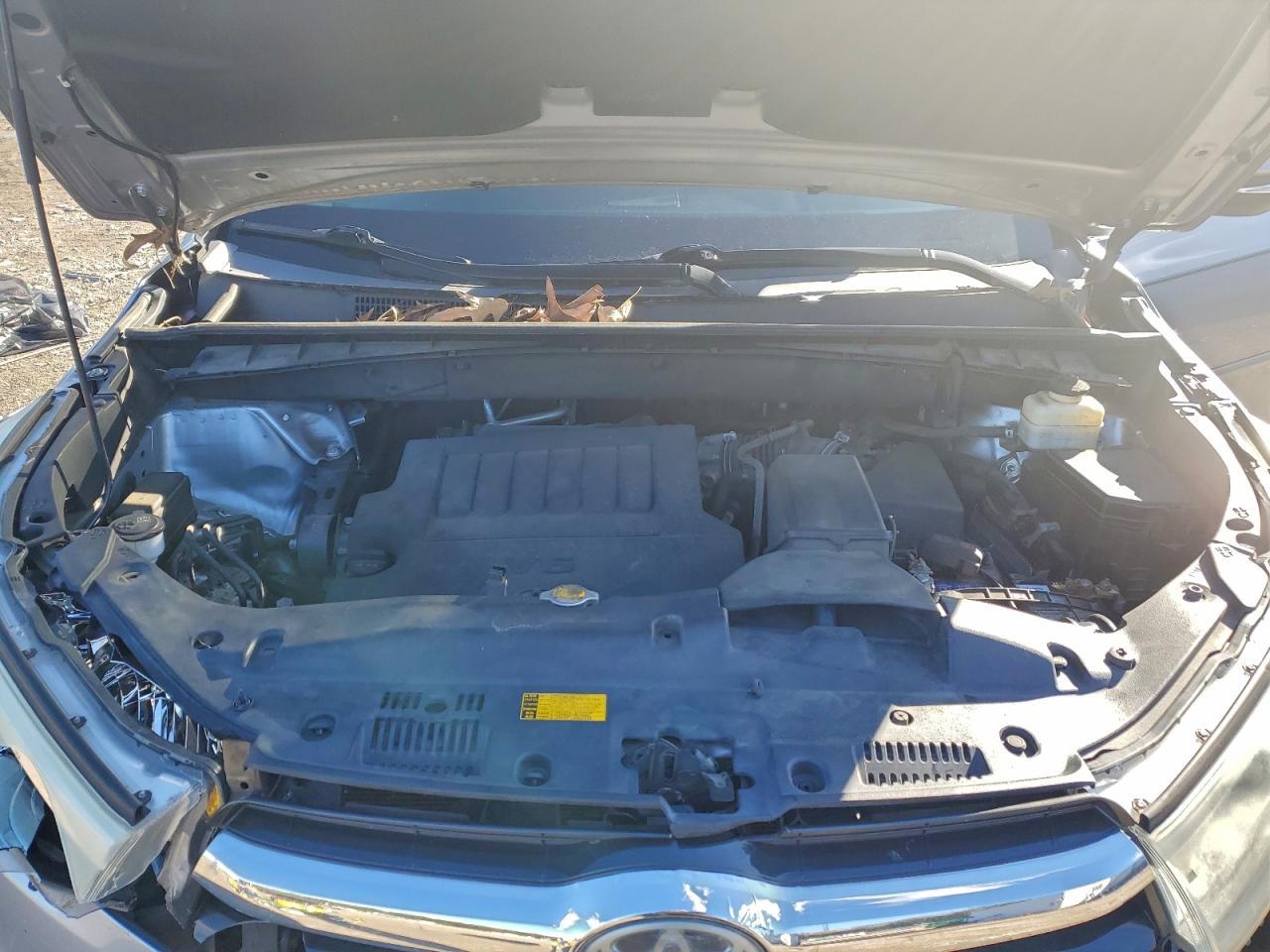 2015 TOYOTA HIGHLANDER