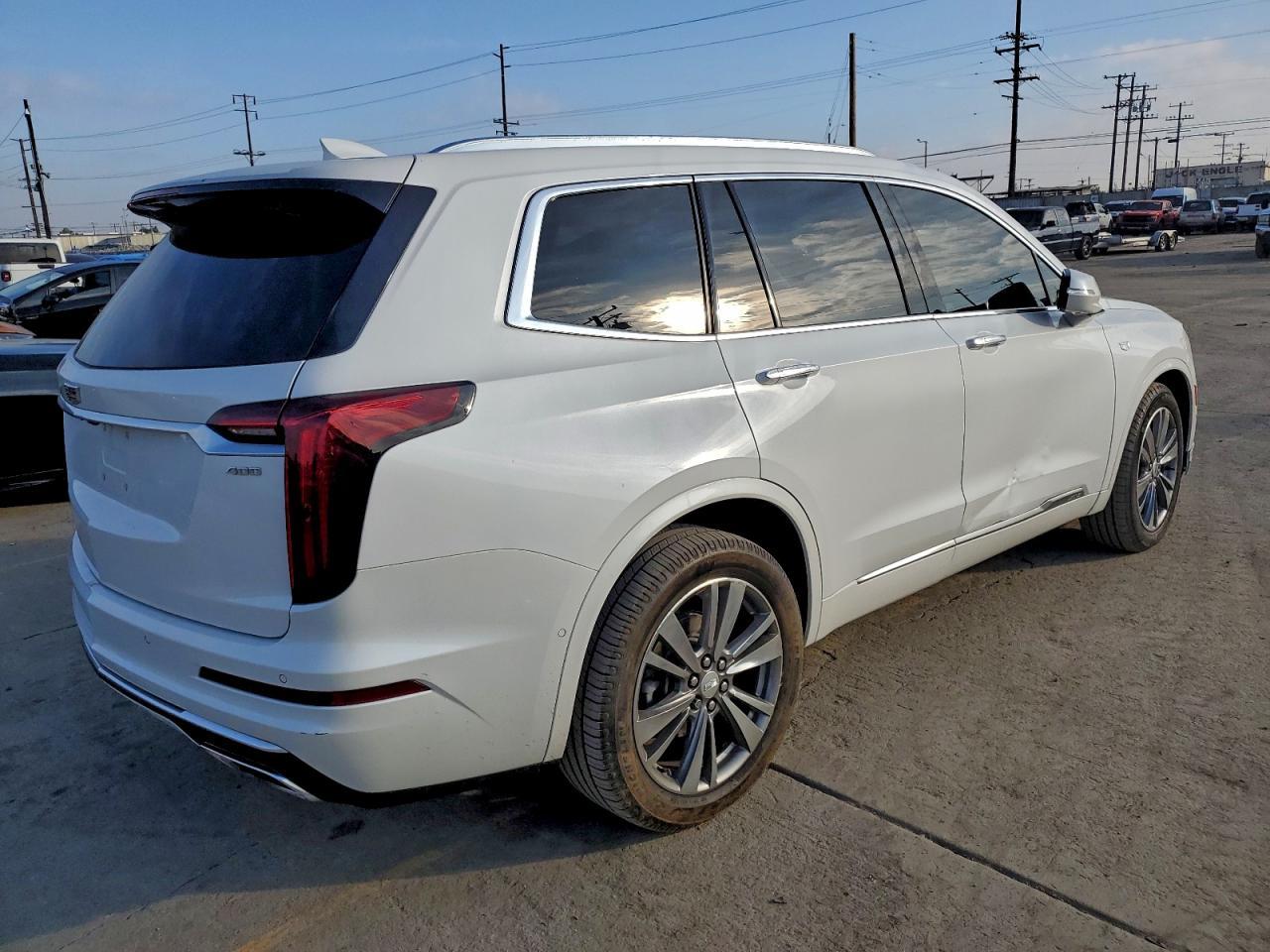 2021 CADILLAC XT6