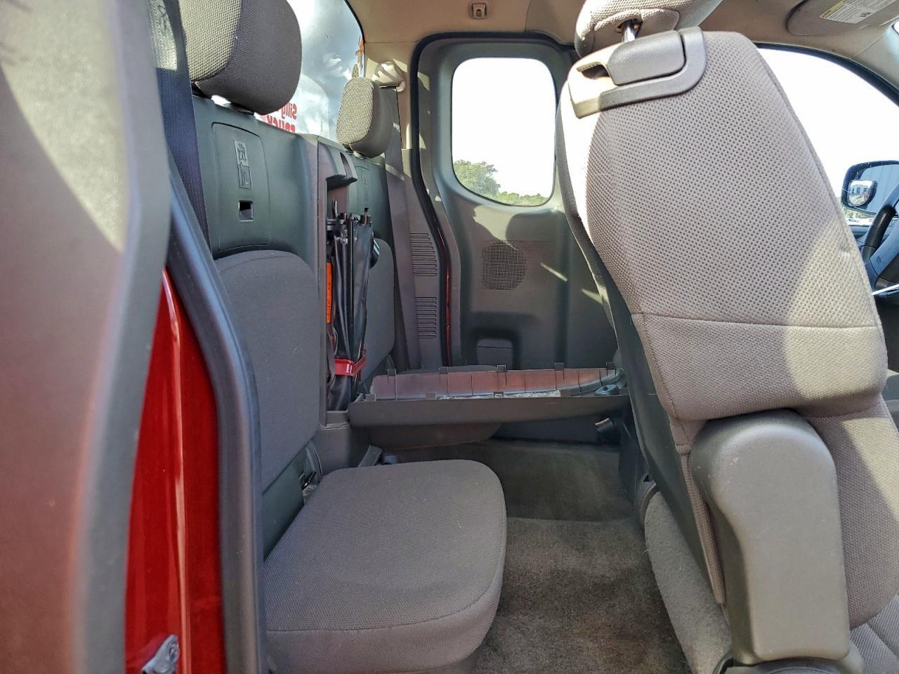 2012 NISSAN Frontier