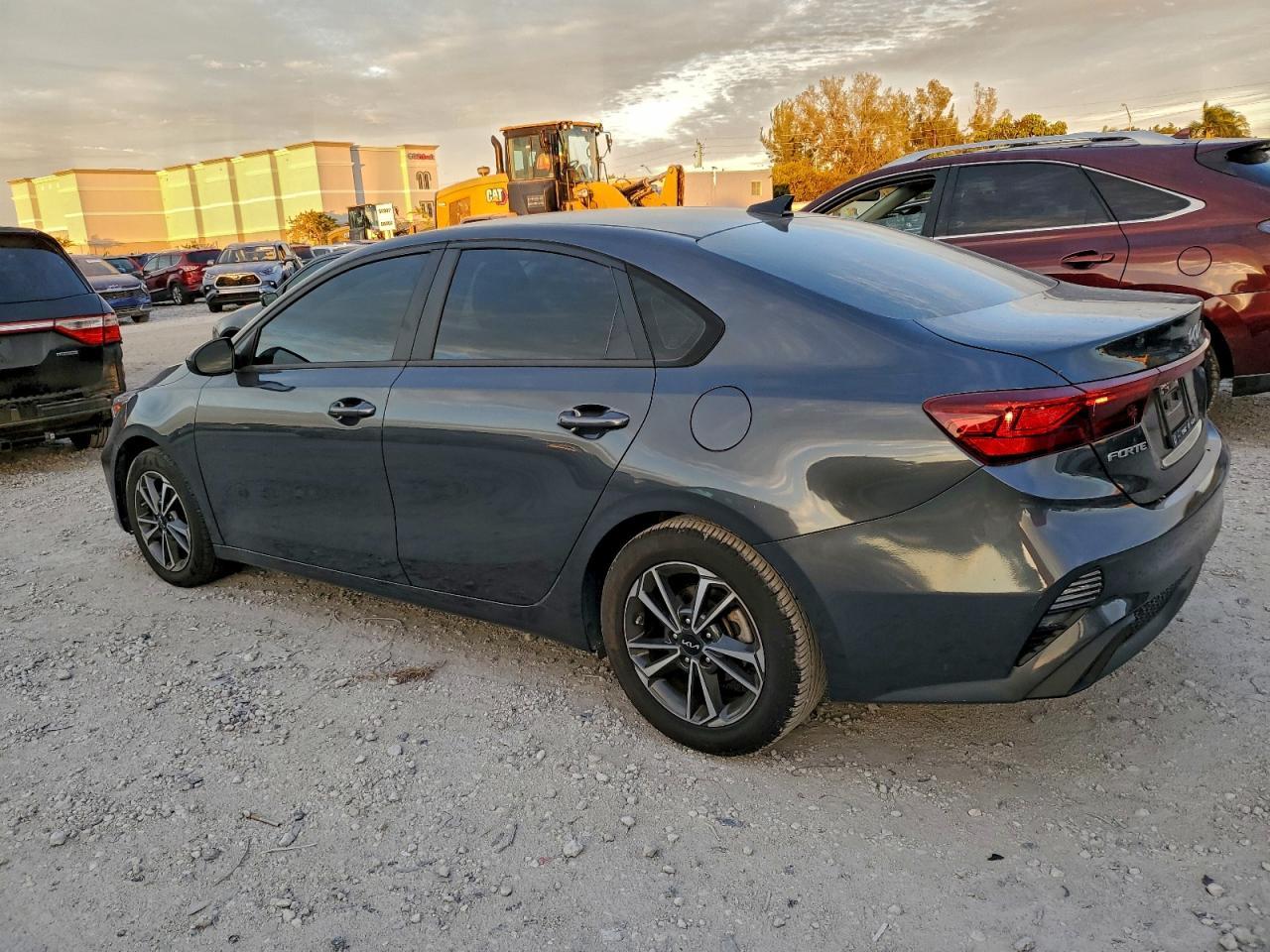 2023 KIA FORTE