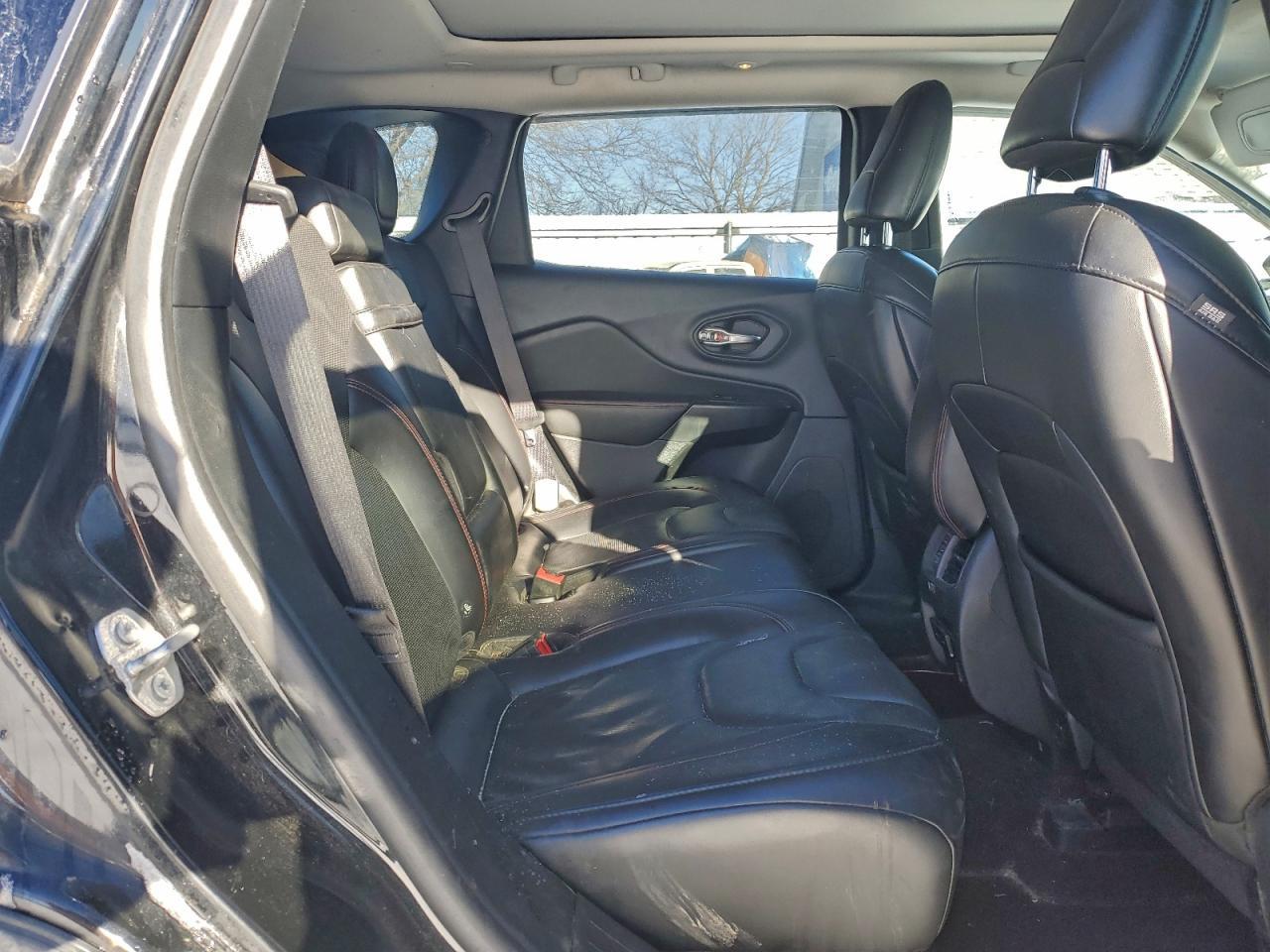 2019 JEEP CHEROKEE