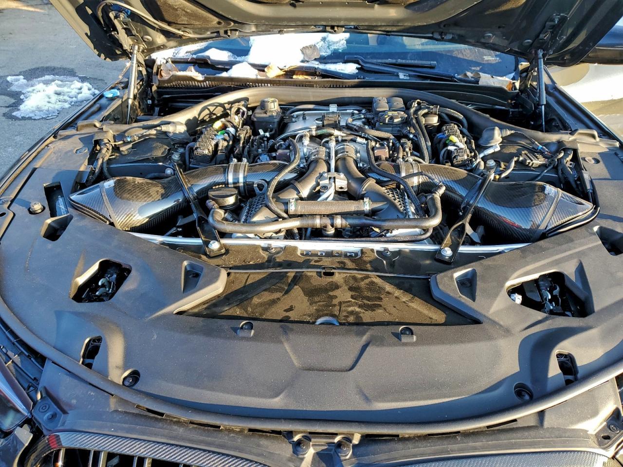 2023 BMW M8