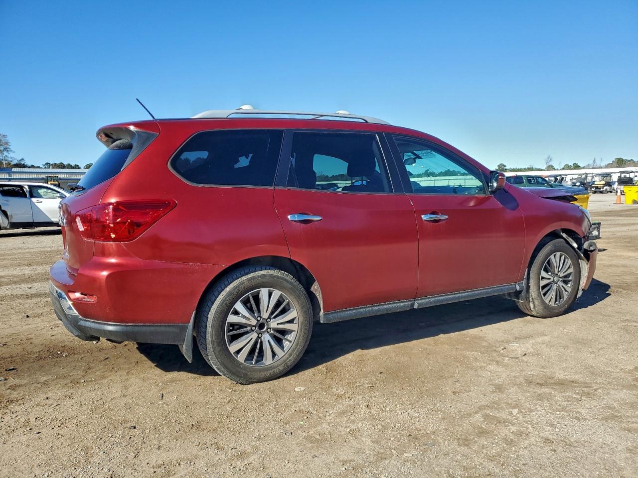 2017 NISSAN PATHFINDER