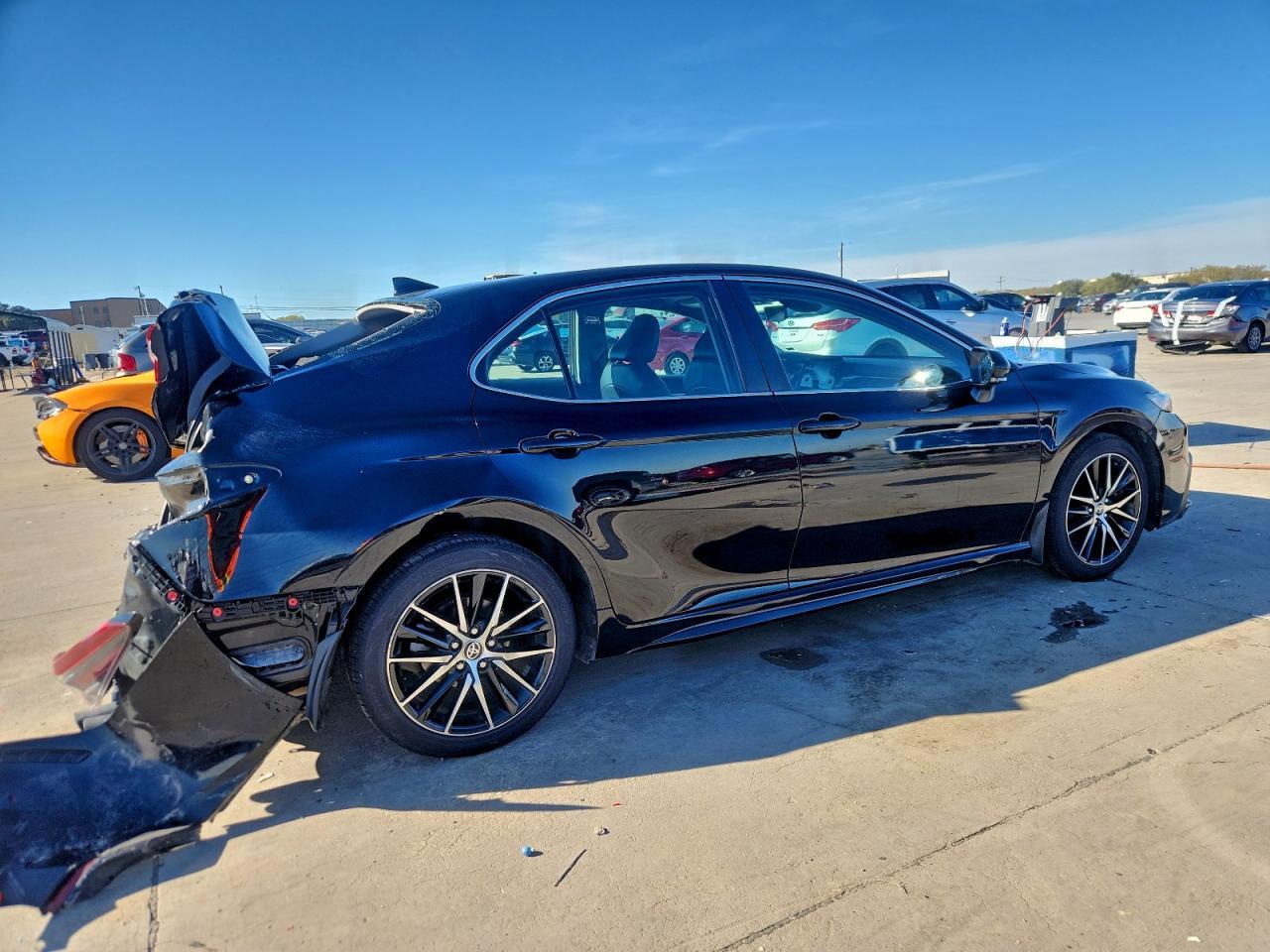 2023 TOYOTA CAMRY