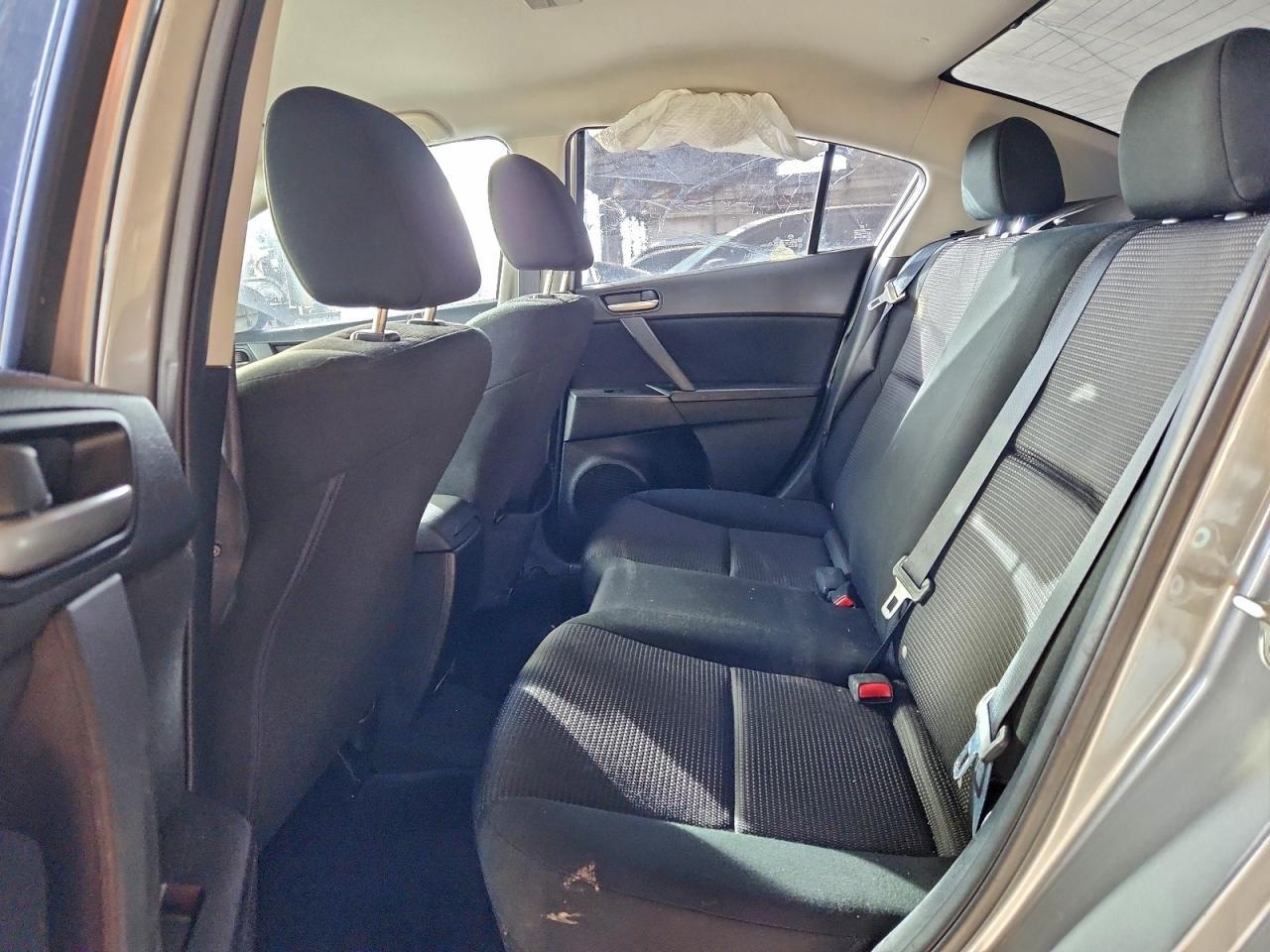 2013 MAZDA 3