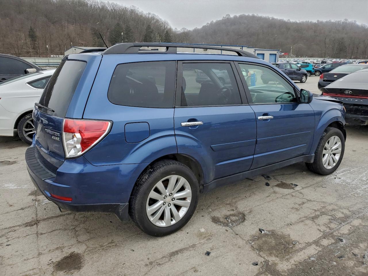 2011 SUBARU FORESTER