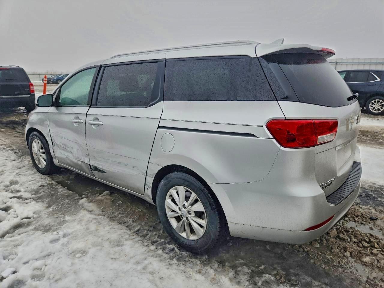 2016 KIA SEDONA
