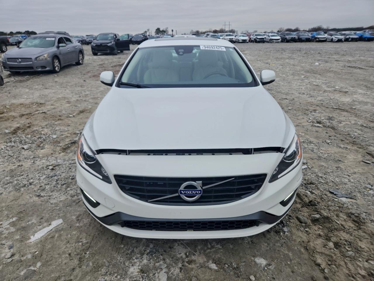2017 VOLVO S60