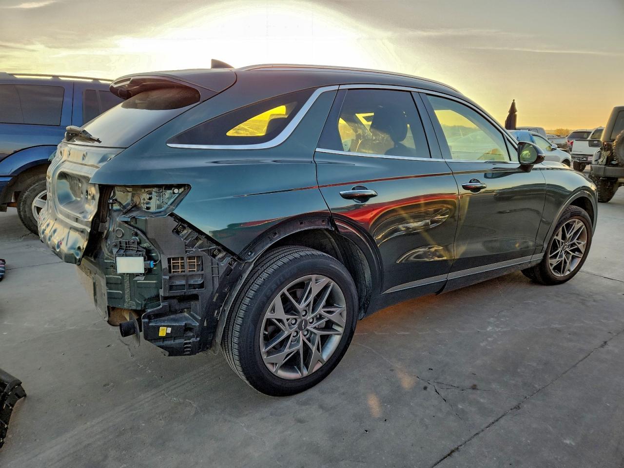 2022 GENESIS GV70