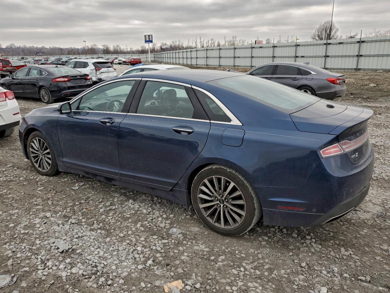2017 LINCOLN MKZ