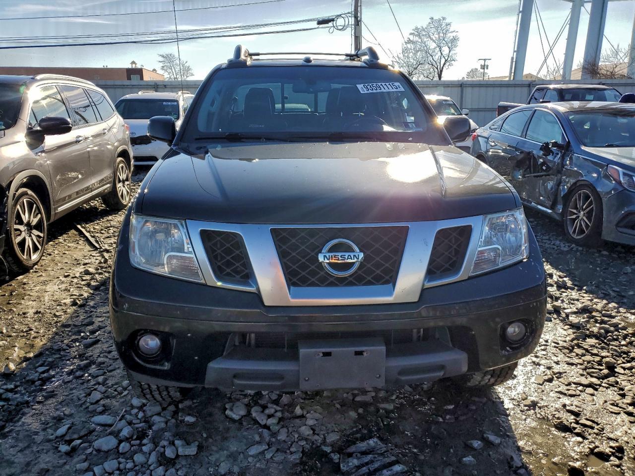 2015 NISSAN Frontier