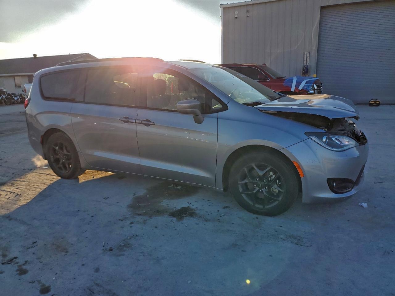 2018 CHRYSLER Pacifica