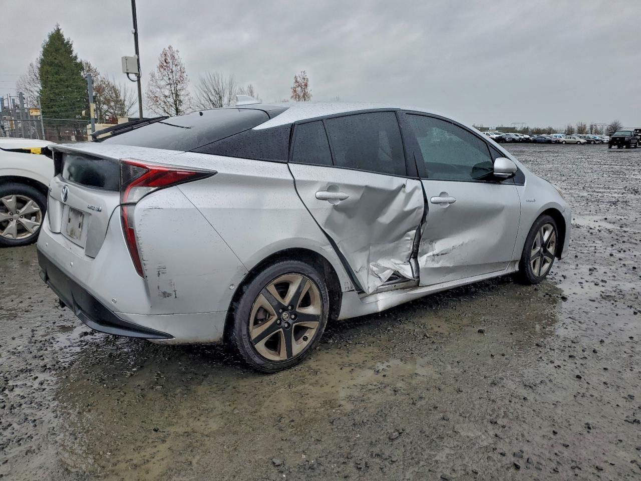 2018 TOYOTA PRIUS