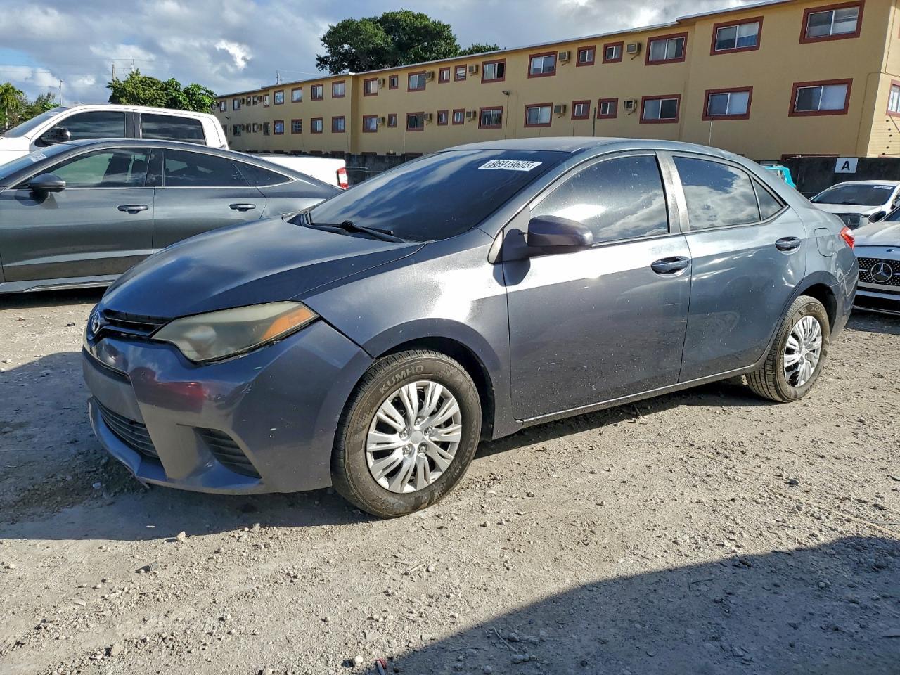 2016 TOYOTA COROLLA