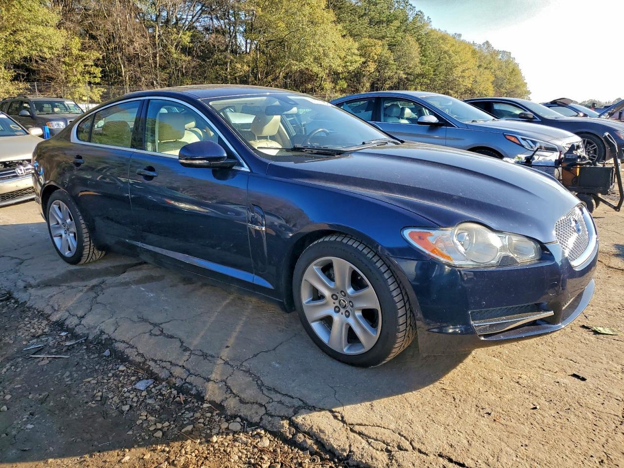 2010 JAGUAR XF