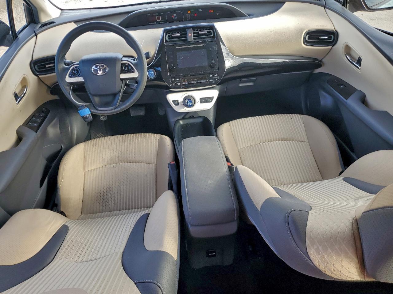 2016 TOYOTA PRIUS