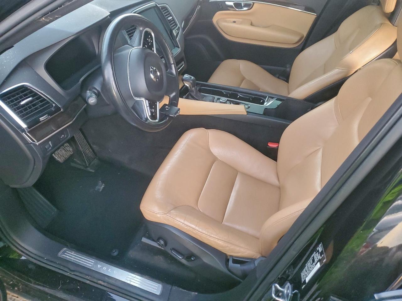 2018 VOLVO XC90