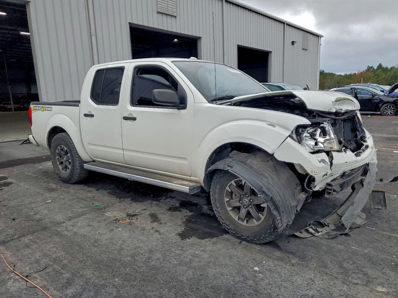 2016 NISSAN Frontier