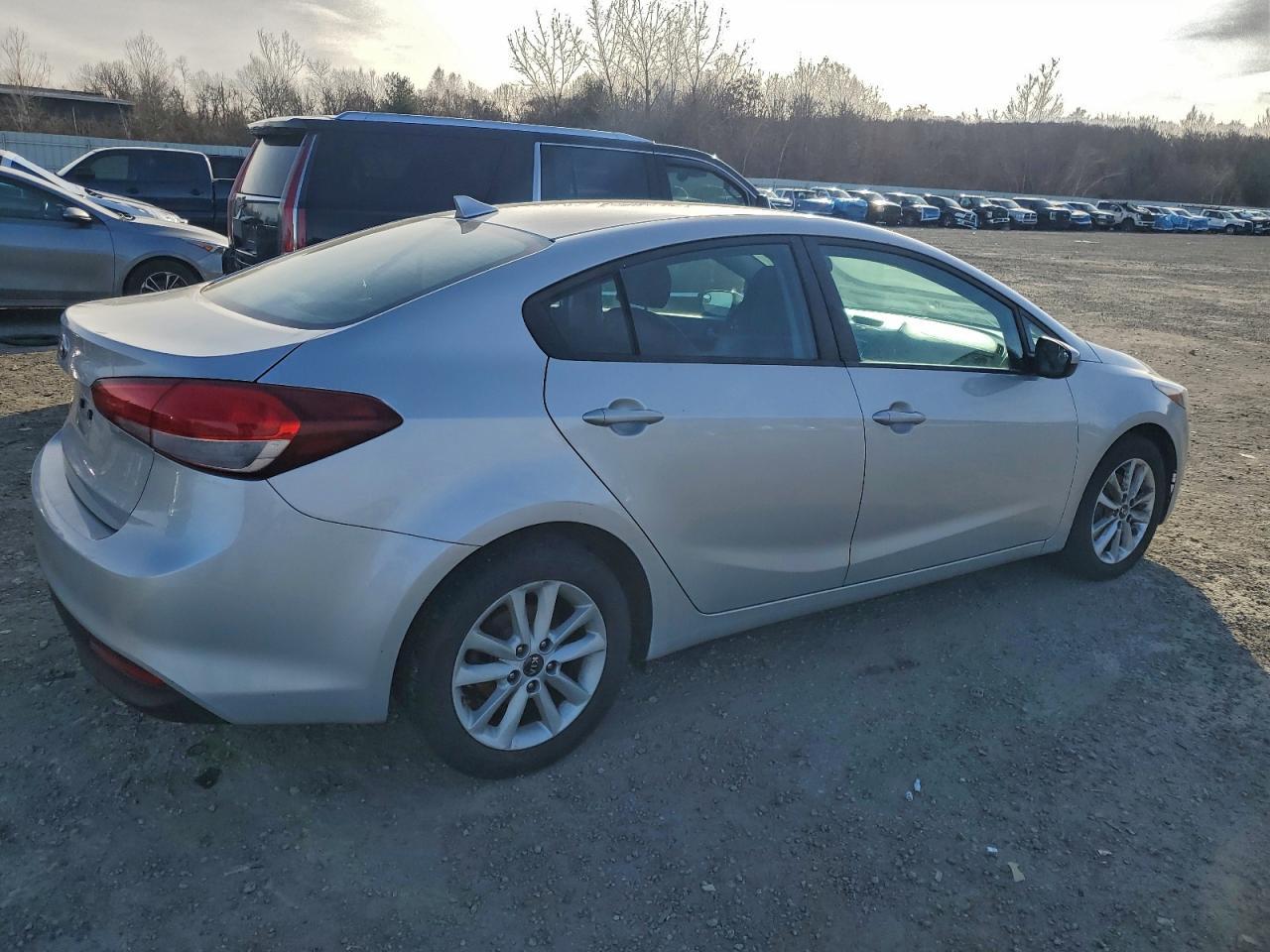 2017 KIA FORTE