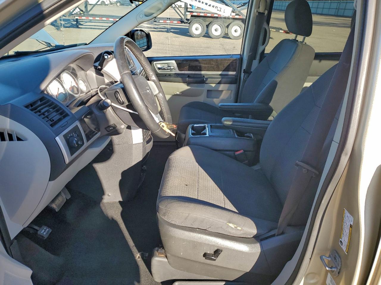 2010 DODGE GRAND CARAVAN