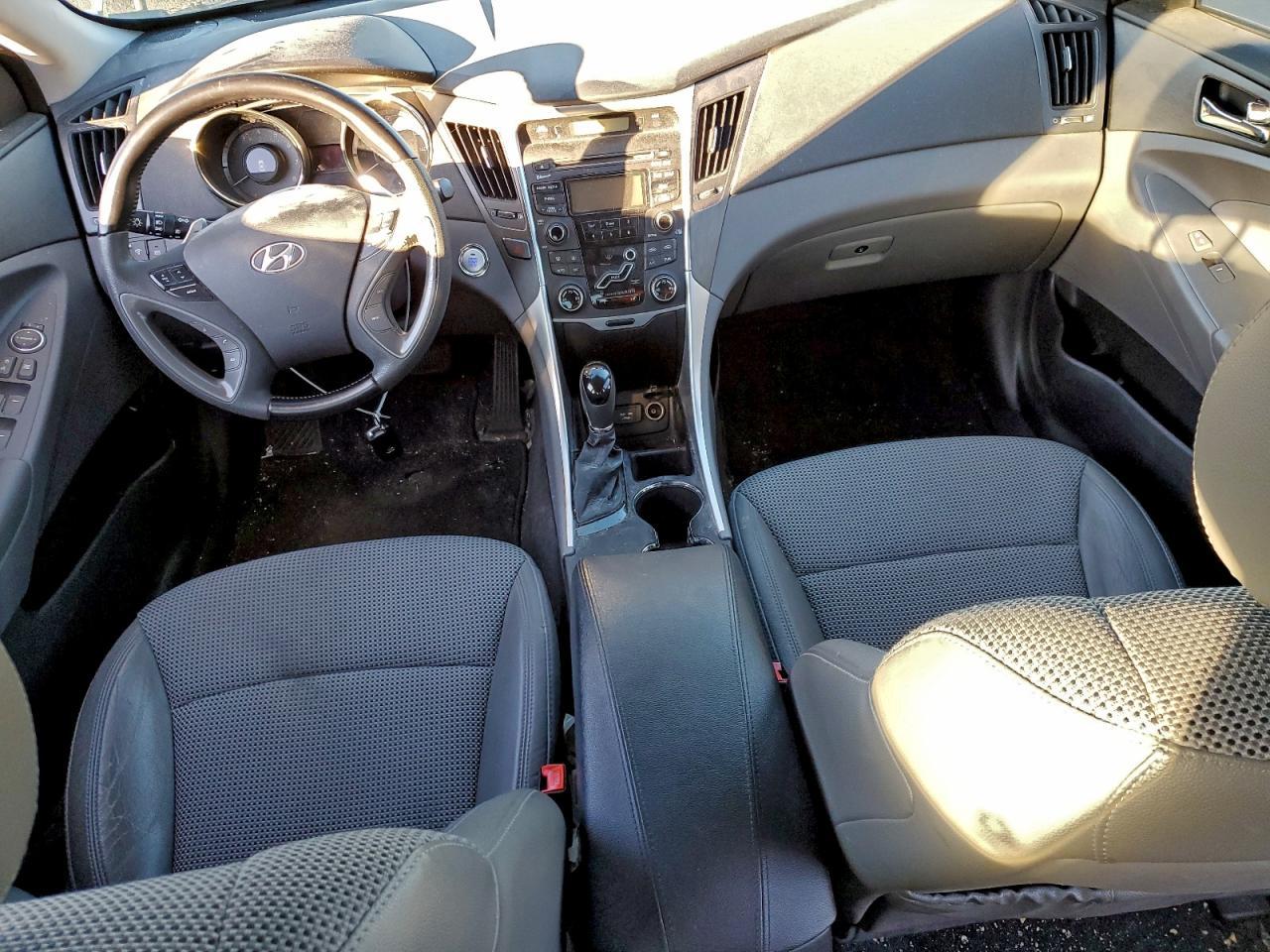 2012 HYUNDAI SONATA