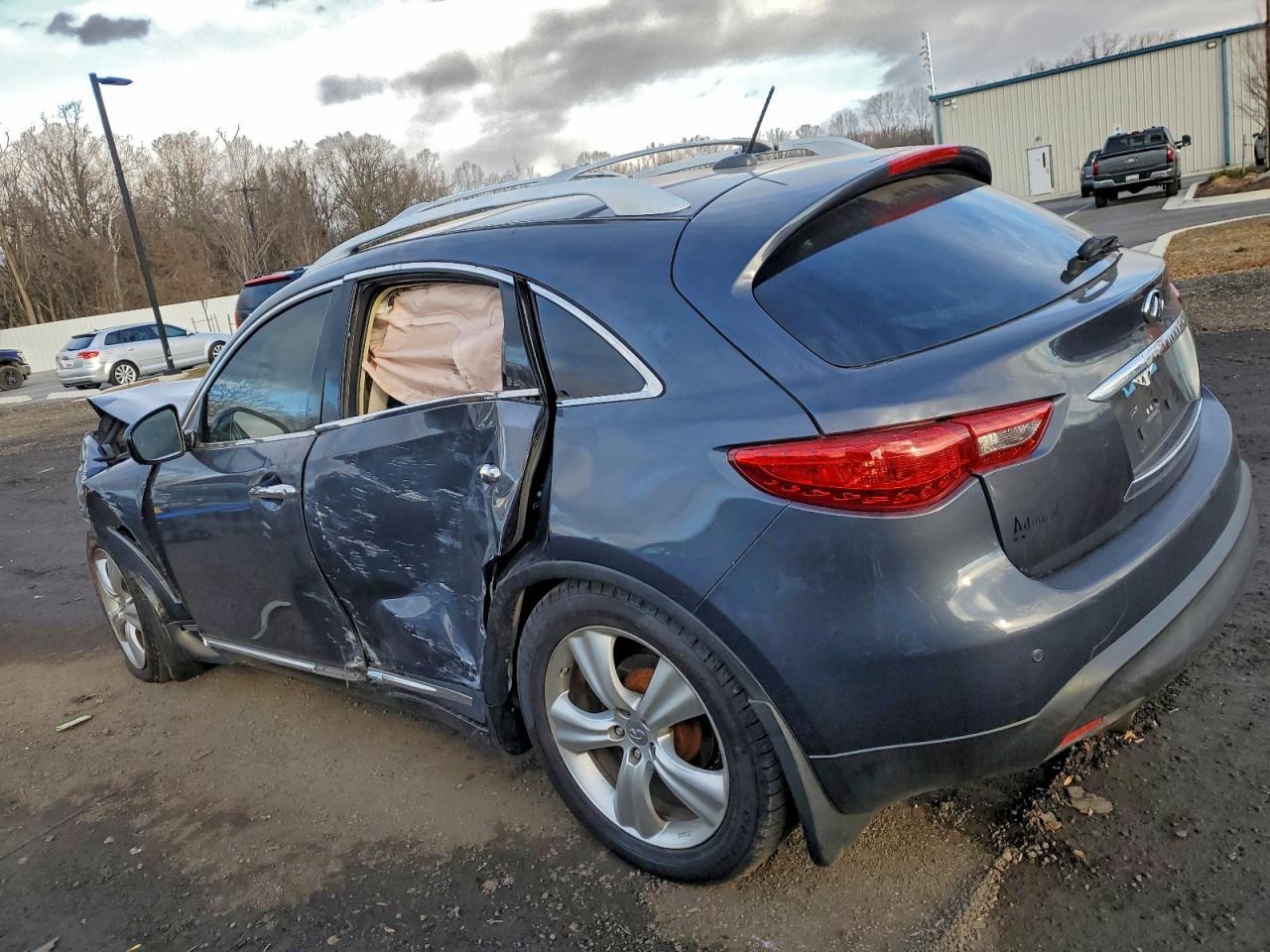 2011 INFINITI FX35